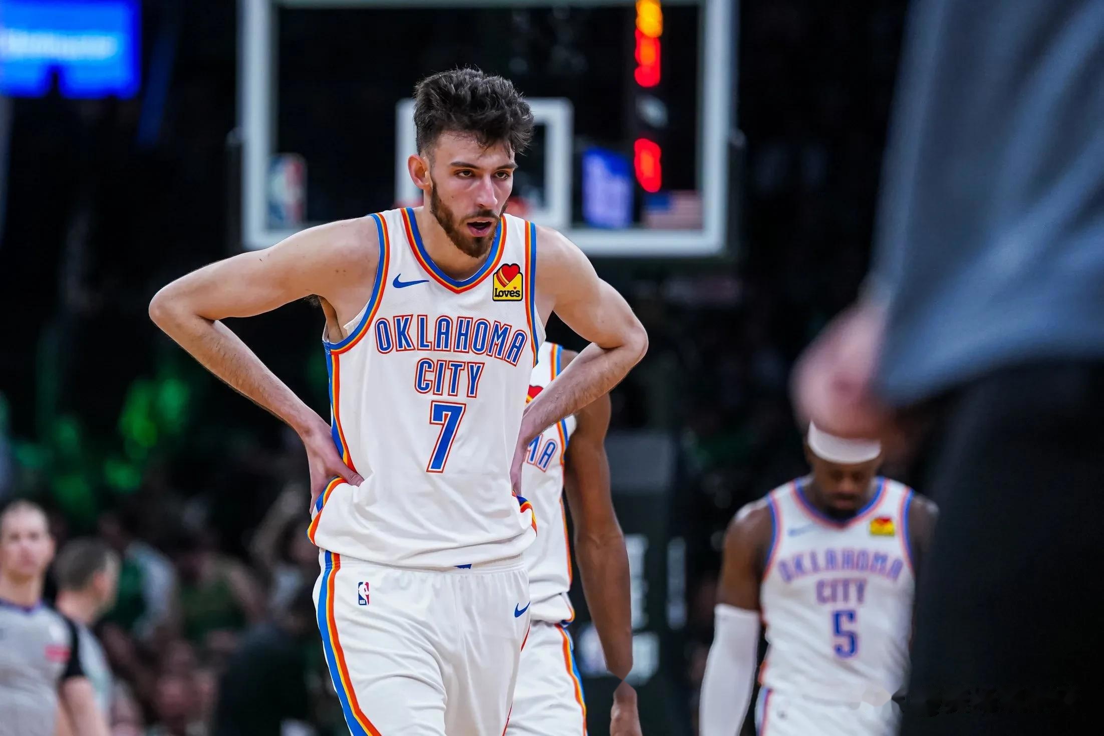 里程碑夜密尔沃基雄鹿篮板制胜，英超今夜刷纪录，悬念犹存，训练强度明显提升(nba莫兰特体测数据)